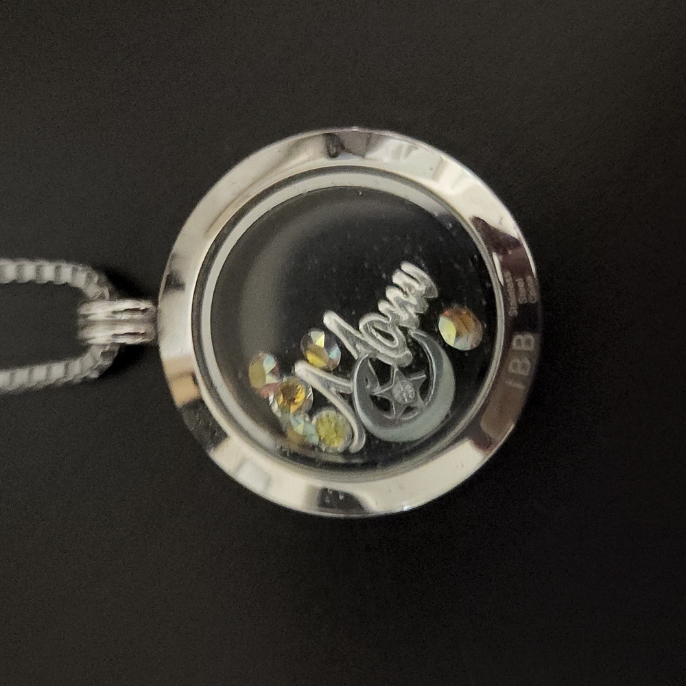 Mom necklace